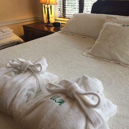 Ascot House Bed & Breakfast Marietta ภายนอก รูปภาพ